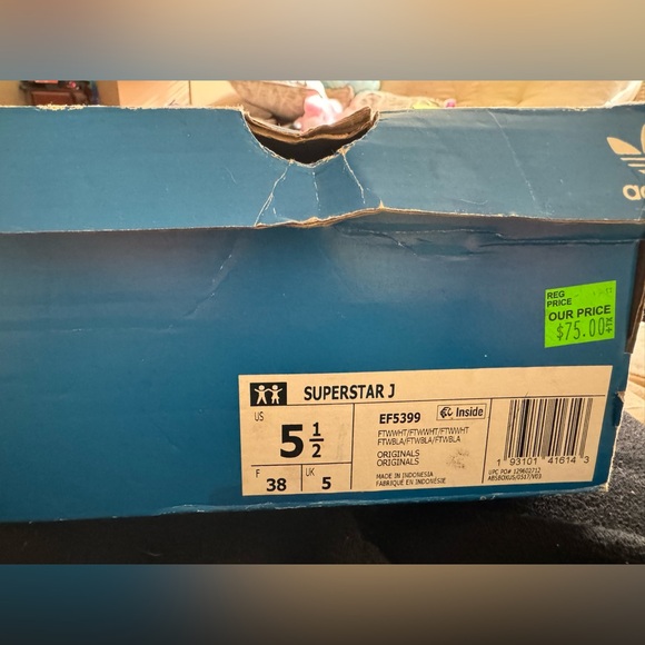 Adidas women’s sneakers - Picture 3 of 4